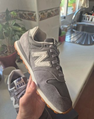 New Balance 373 Talla 41.5
