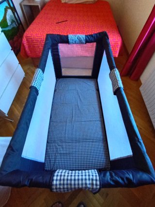 Parque cuna bebé Britax Jacadi y colchón de regalo