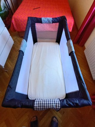 Parque cuna bebé Britax Jacadi y colchón de regalo