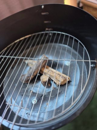 Barbacoa de carbón negra