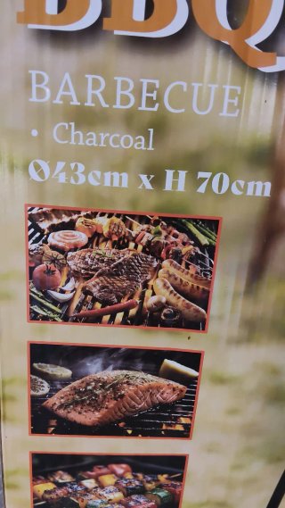 Barbacoa de carbón negra