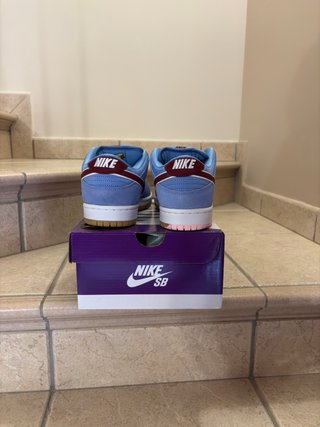 Nike SB Dunk Low Philadelphia Phillies