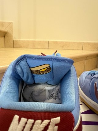 Nike SB Dunk Low Philadelphia Phillies