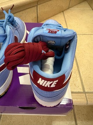 Nike SB Dunk Low Philadelphia Phillies
