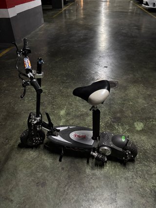 Patinete eléctrico con asiento