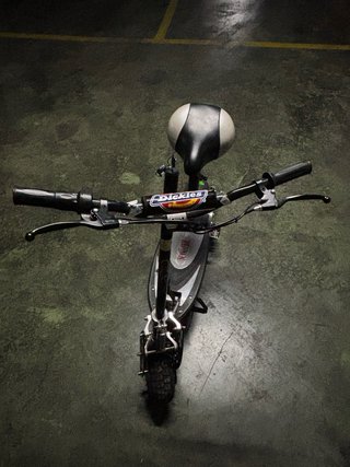 Patinete eléctrico con asiento
