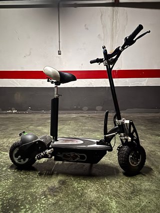 Patinete eléctrico con asiento