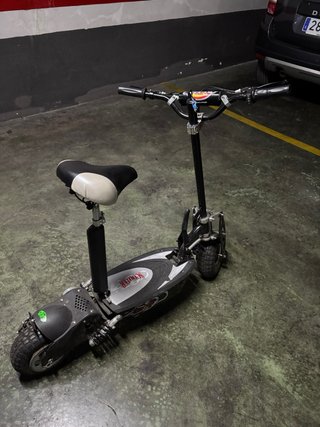 Patinete eléctrico con asiento
