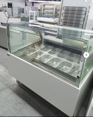 VITRINA EXPOSITORA HELADOS