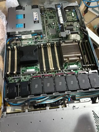 Servidor HP ProLiant DL360p Gen8 con 36GB RAM DDR3