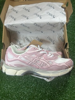 Zapatillas Asics Gel-NYC Rosas Talla 40