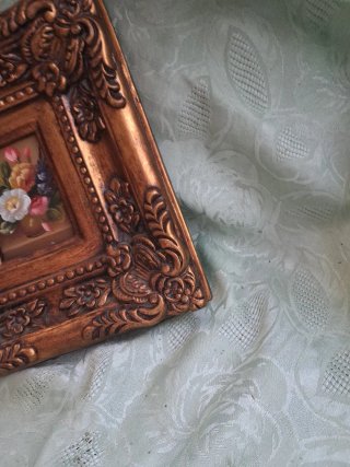 Quadro con dipinto floreale