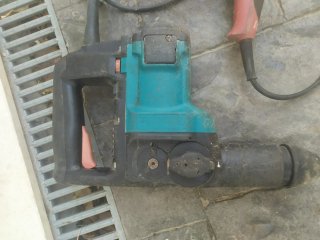 Makita y Hilti para reparar