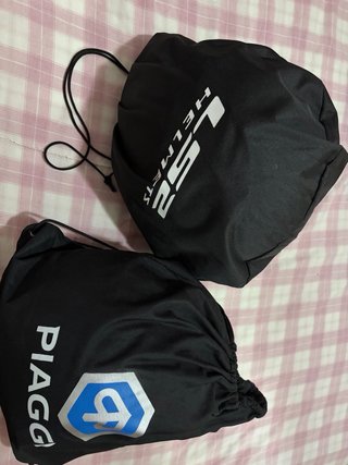 2 Cascos Moto Blancos con Tiras Rojas