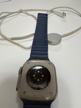Apple Watch Ultra 49mm Titanio + Cargador