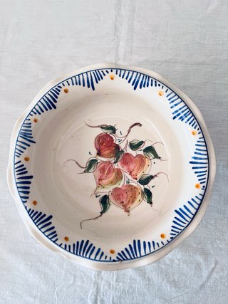 Frutero de cerámica pintado a mano