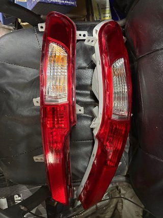 Pilotos Traseros Kia Sportage 2015
