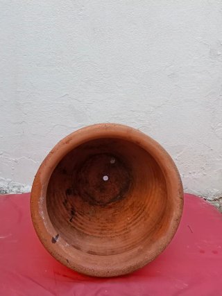 Macetero grande de barro