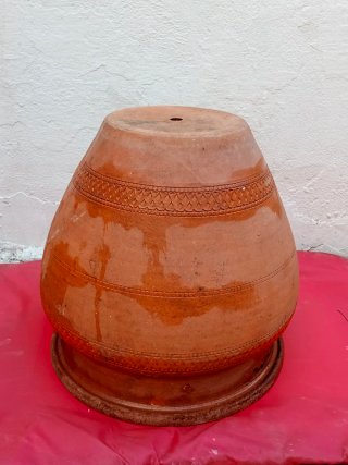 Macetero grande de barro