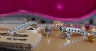 Gibson Les Paul Deluxe Tricorn 1971-73