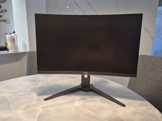 Monitor Curvo AOC 144 Hz Gaming