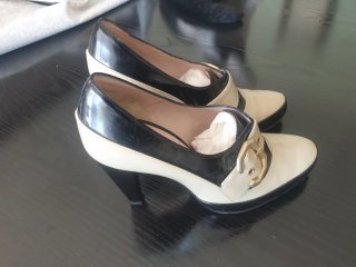 Zapatos de tacón Magrit beige y negro
