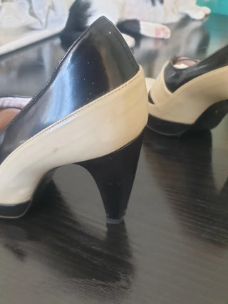 Zapatos de tacón Magrit beige y negro