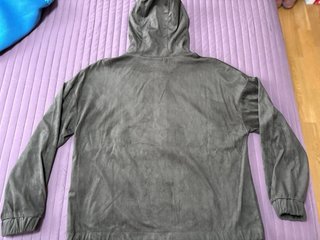 Sudadera gris tacto suave