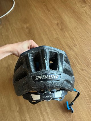 Casco Specialized ajustable