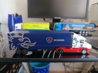 Camión tráiler Scania colección