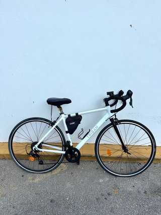 Bicicleta carretera TRIBAN RC100