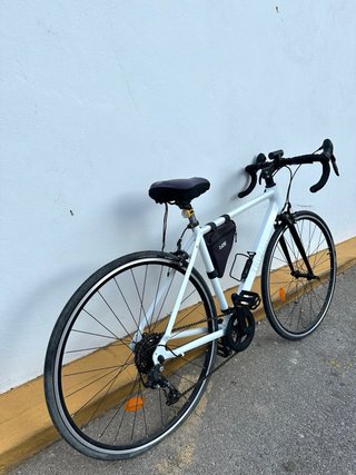 Bicicleta carretera TRIBAN RC100