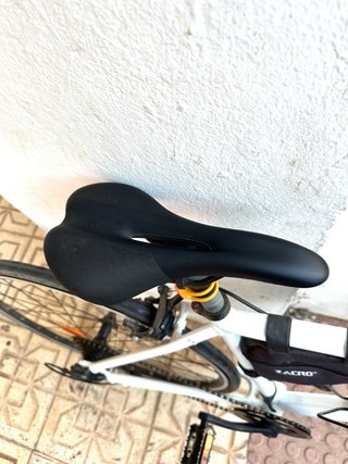 Bicicleta carretera TRIBAN RC100