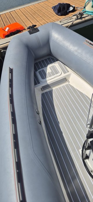 Semirrígida Valiant 450