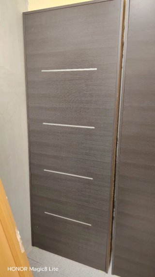 Puertas nuevas de stock, muchos modelos.