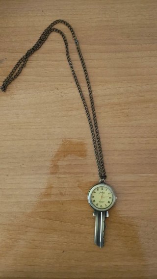 Colgante Reloj Llave