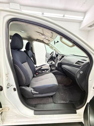 Mitsubishi L200 PICK-UP 4X4