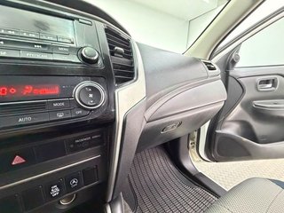 Mitsubishi L200 PICK-UP 4X4