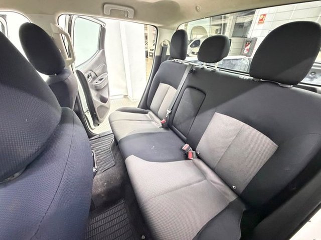 Mitsubishi L200 PICK-UP 4X4