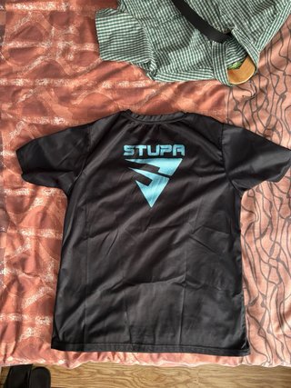 Camiseta deportiva gris talla L