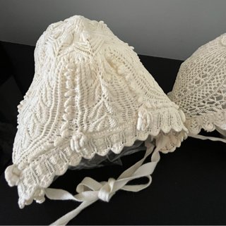 Conjunto 3 capotas/gorritos bebé años 50