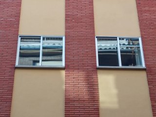 Ventana aluminio. 139,5x114 cm
