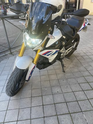 BMW G310R