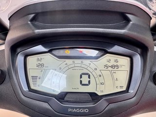 Piaggio Beverly S 400 HPE Blanca