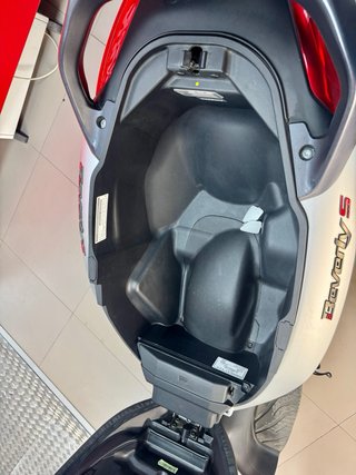 Piaggio Beverly S 400 HPE Blanca