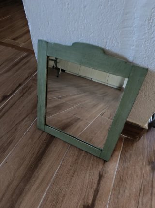 Cómoda escritorio de pino + Espejo regalo.