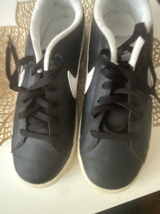 Zapatillas Nike Negras y Blancas