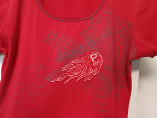 T-shirt rossa con stampa P Girl