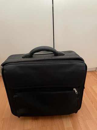 Maletín de viaje negro