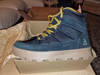 Botas Kamik Atwatern Negras y Marrones